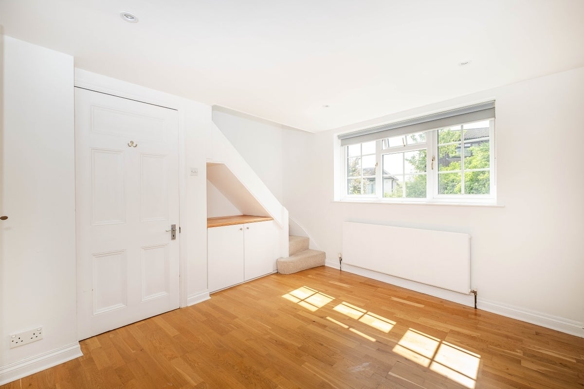 Flat Linkside in Greater London