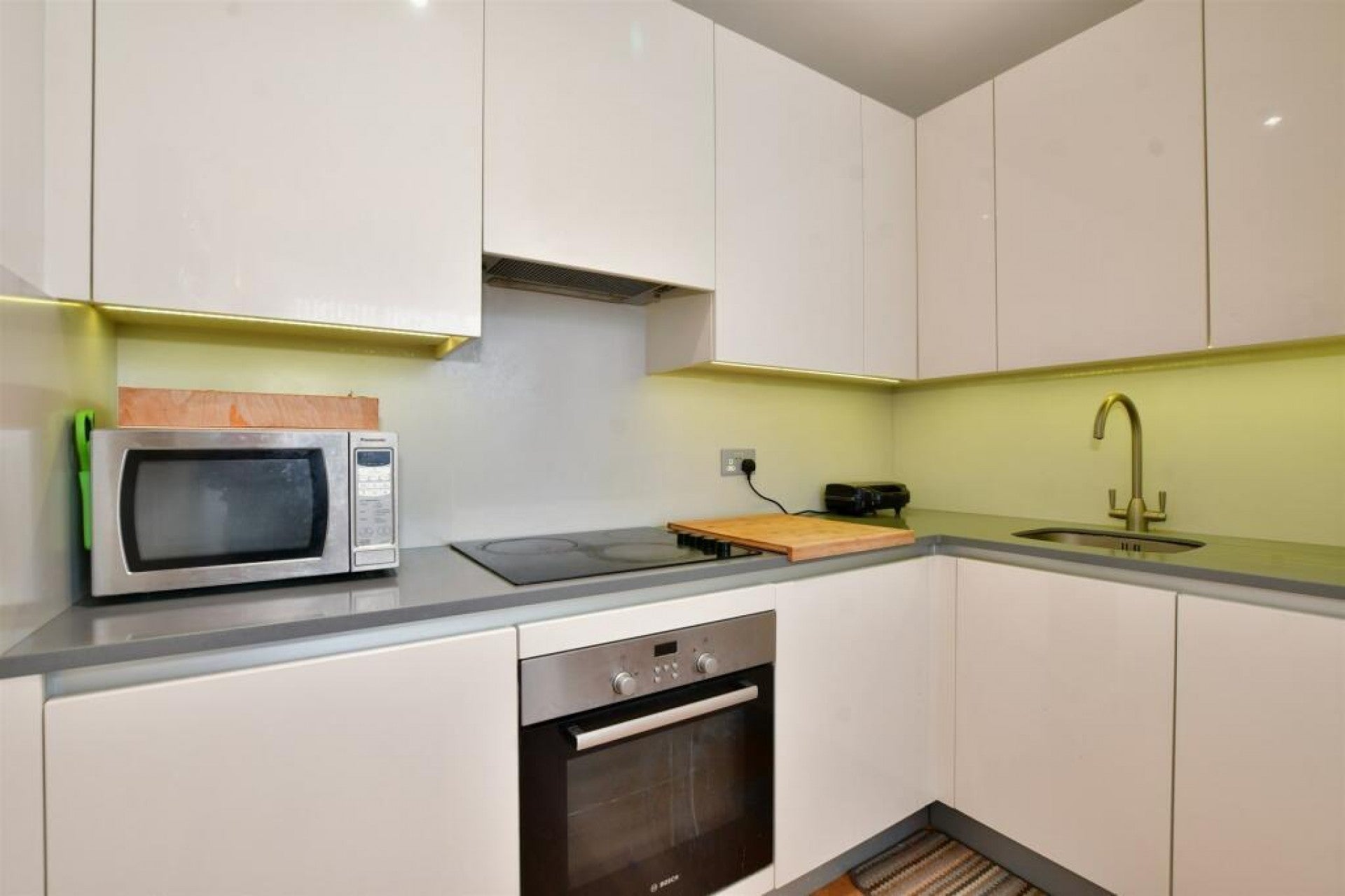 Flat Stafford Road in Greater London
