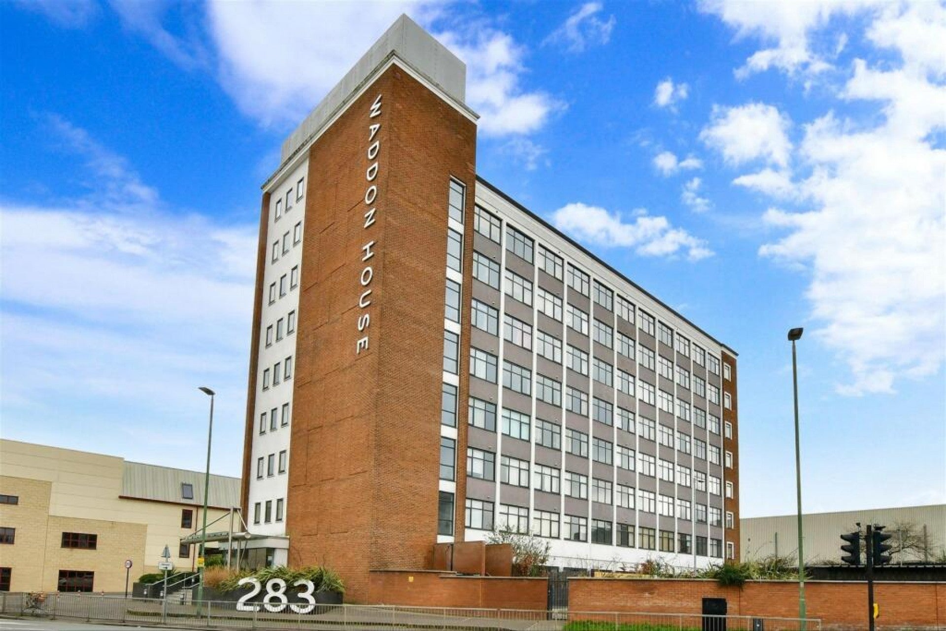 Flat Stafford Road in Greater London