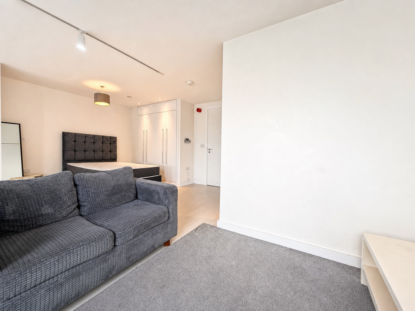 Flat Ingram Street in Leeds