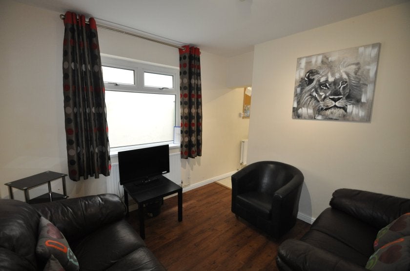 Flat Wern Fawr Road in Swansea