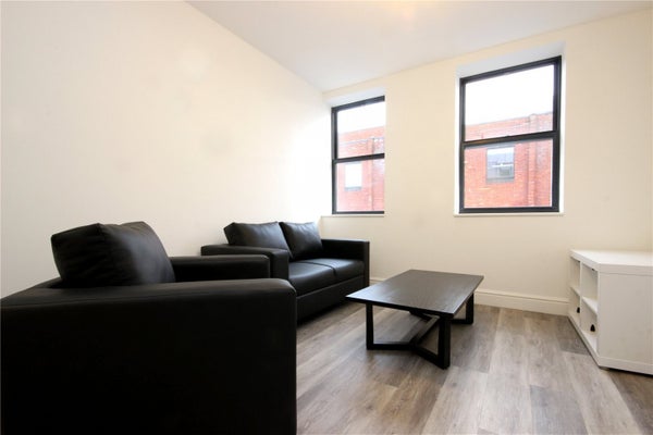 Flat Surrey Street in Bristol
