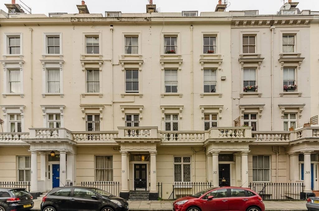 Flat Gloucester Street in City of Westminster