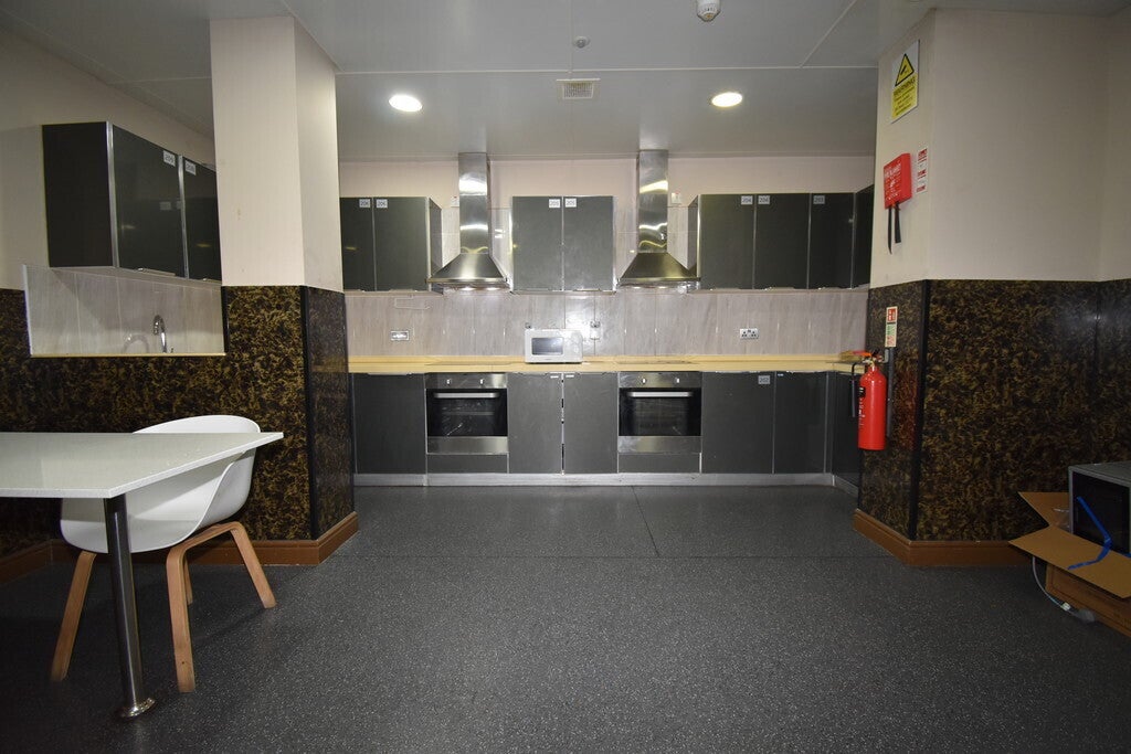 Room Smithford Way in Coventry