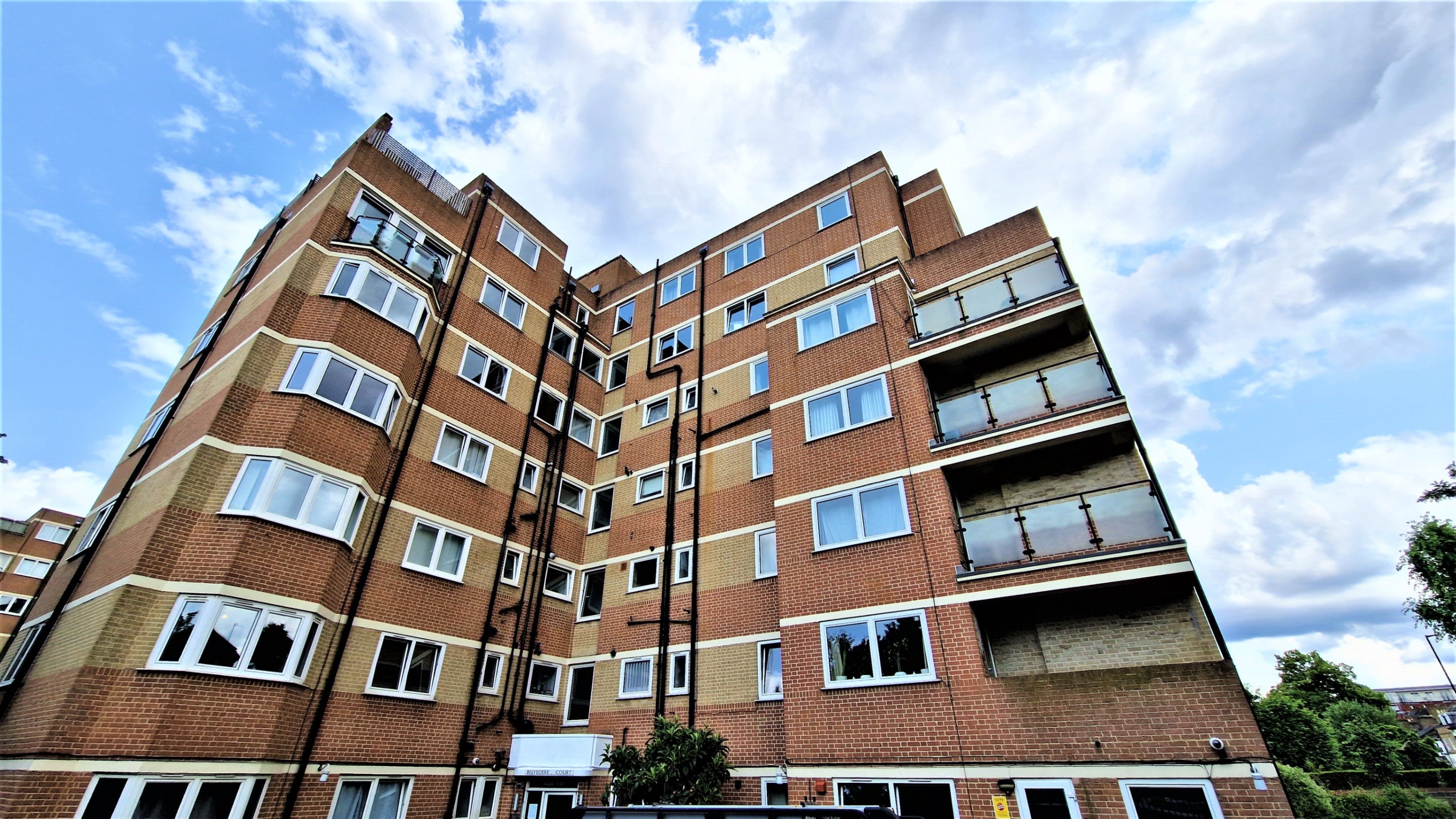 Flat Lady Jane Place in Dartford