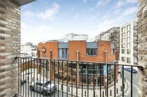 Flat Edith Row in Greater London