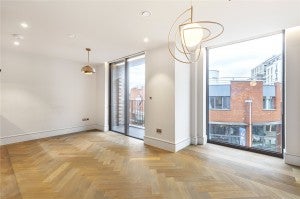 Flat Edith Row in Greater London
