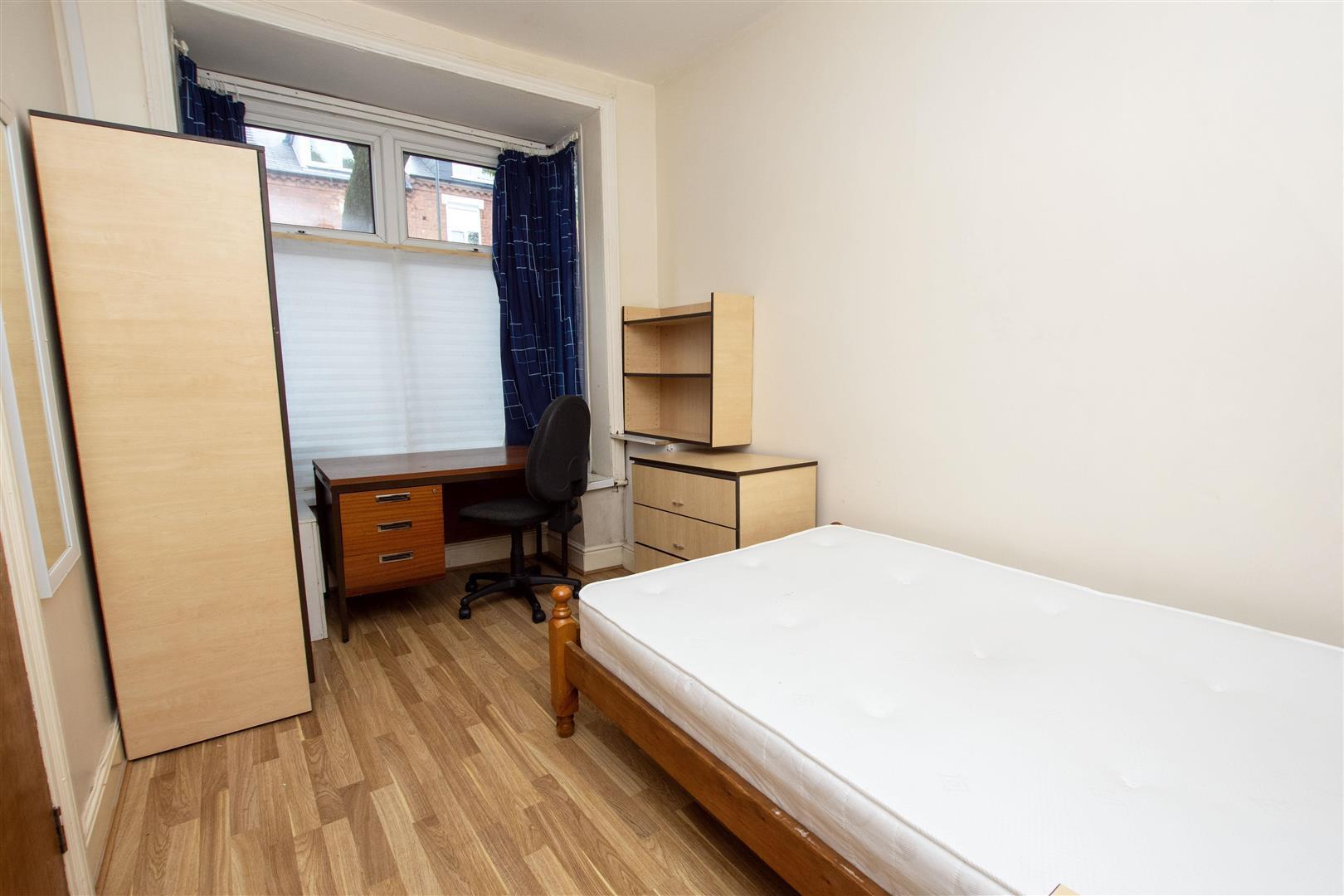 Flat Tiverton Road in Birmingham