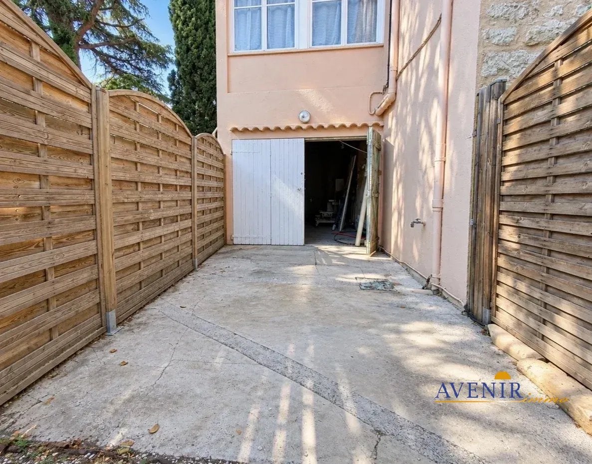 Flat Avenue Georges Pompidou in Plan-de-Cuques