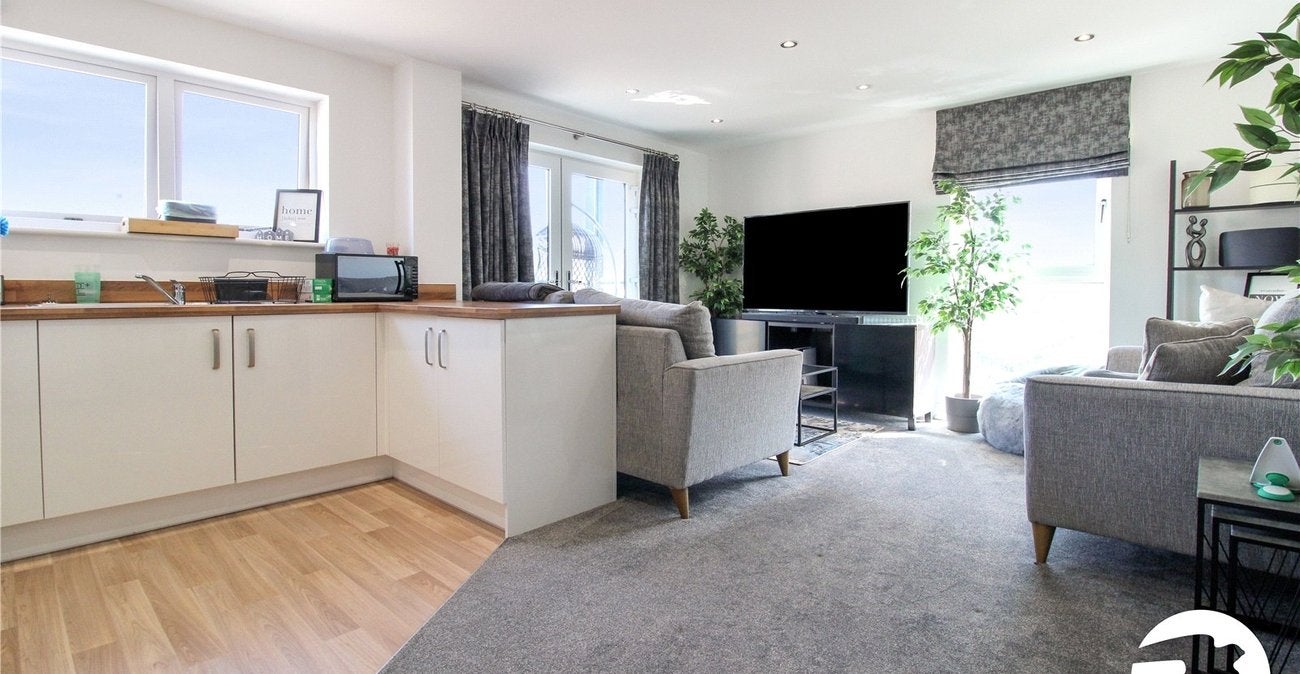 Flat Eyres Drive in Ebbsfleet Garden City