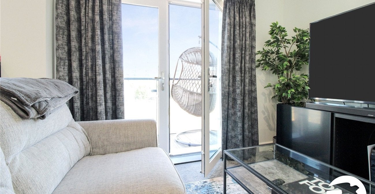 Flat Eyres Drive in Ebbsfleet Garden City