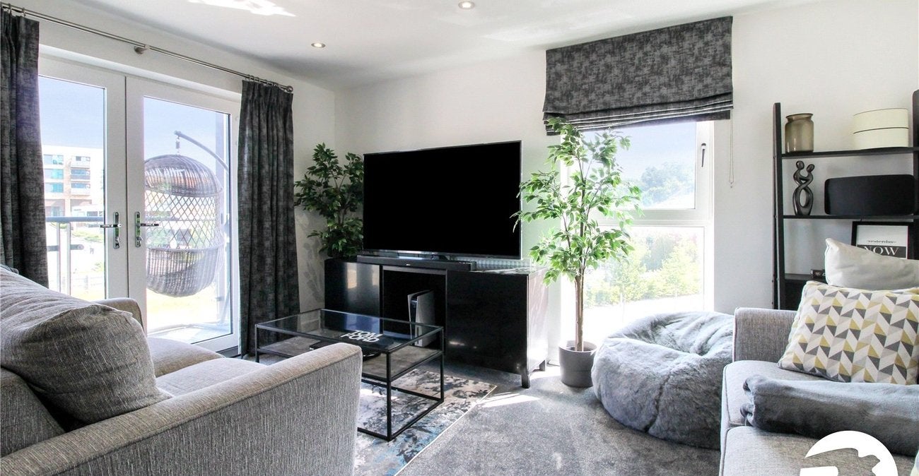 Flat Eyres Drive in Ebbsfleet Garden City