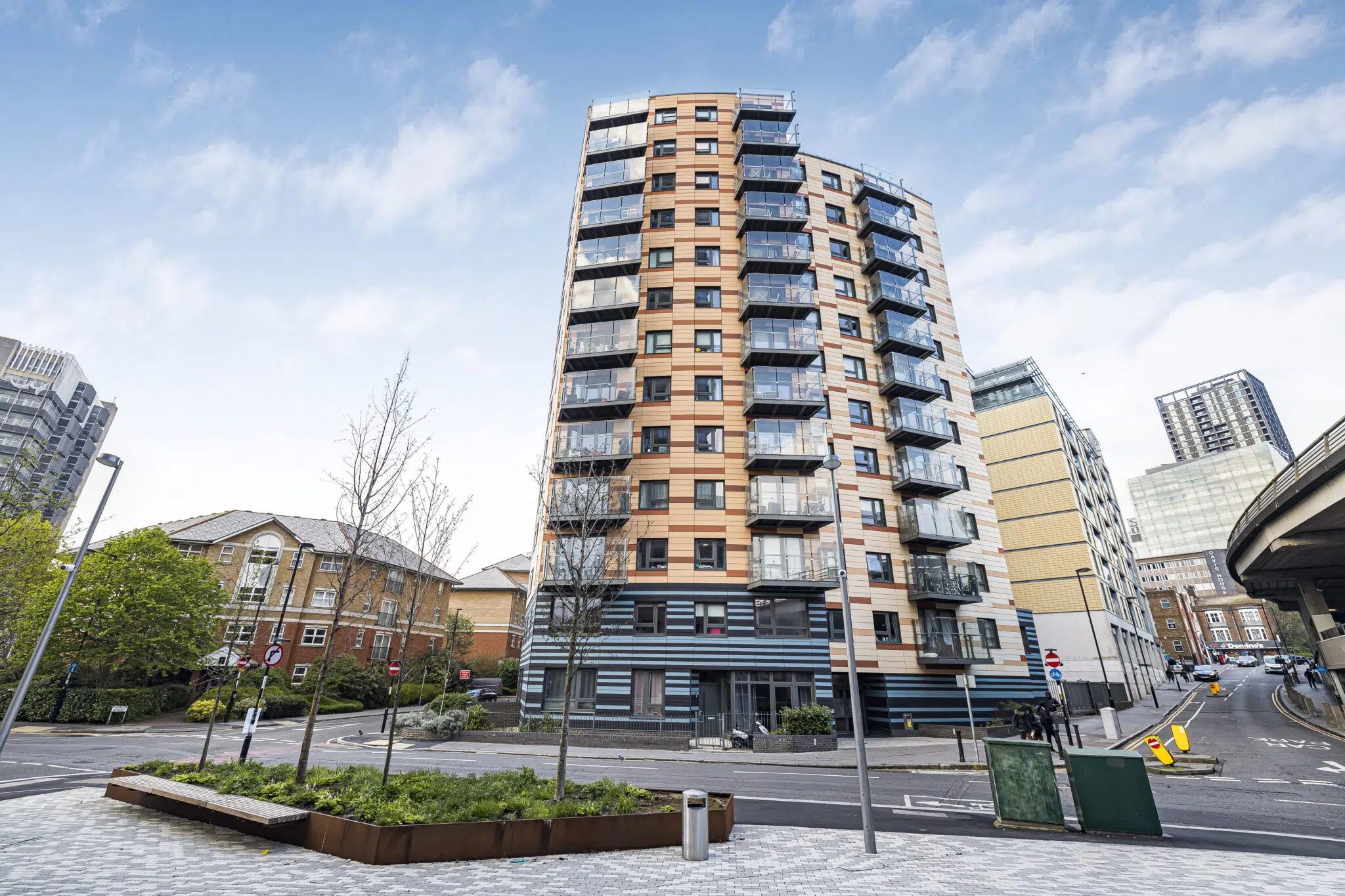 Flat Whitgift Street in Greater London