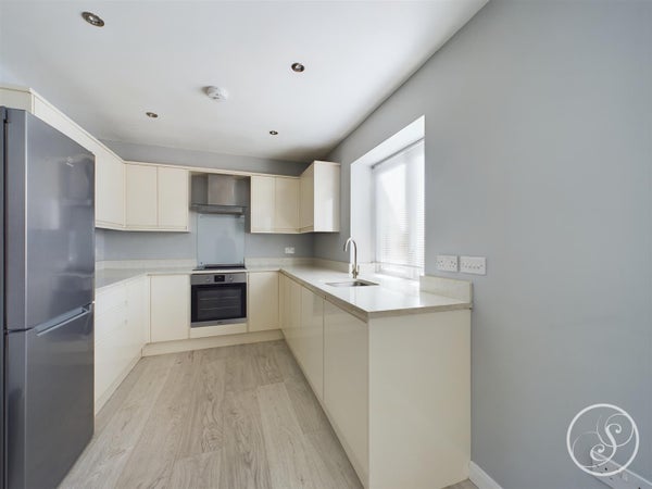 Flat Woodhouse Cliff in Leeds