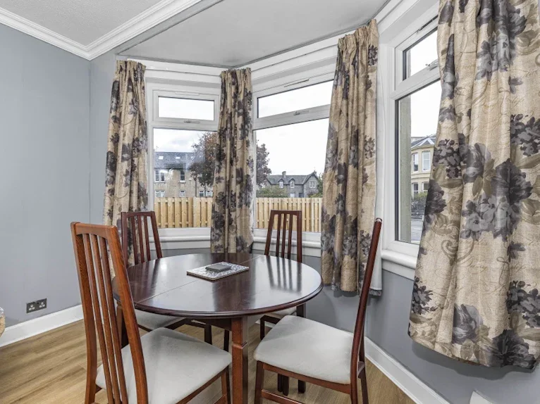 House Rosslyn Terrace in City of Edinburgh