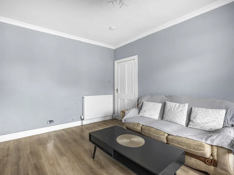 House Rosslyn Terrace in City of Edinburgh