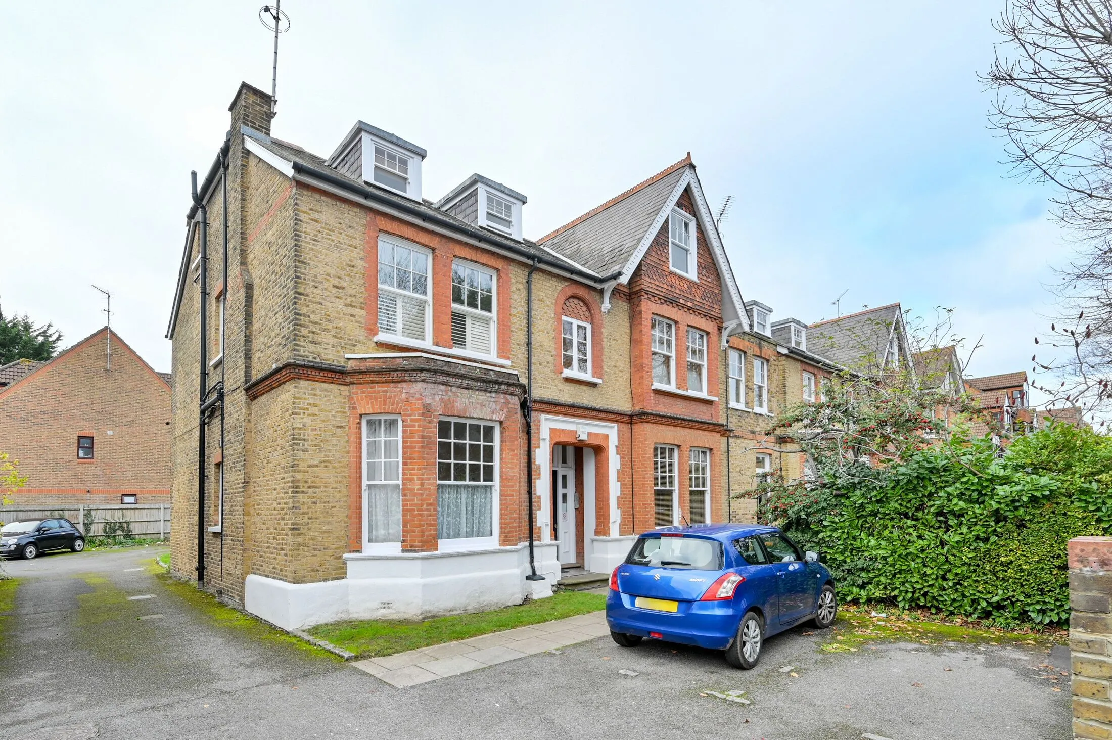 Flat Culmington Road in Greater London