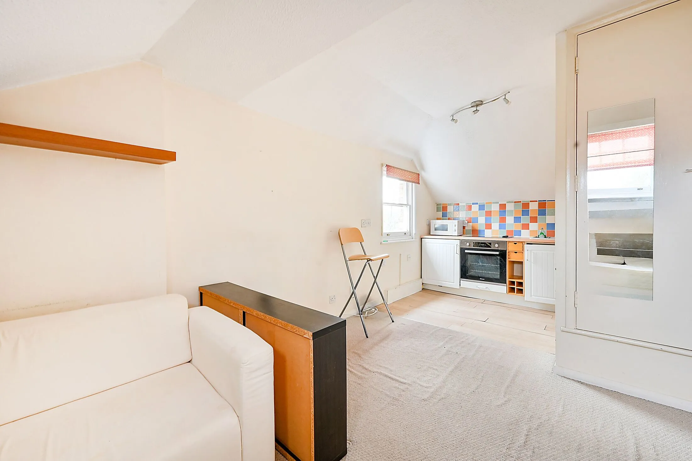 Flat Culmington Road in Greater London