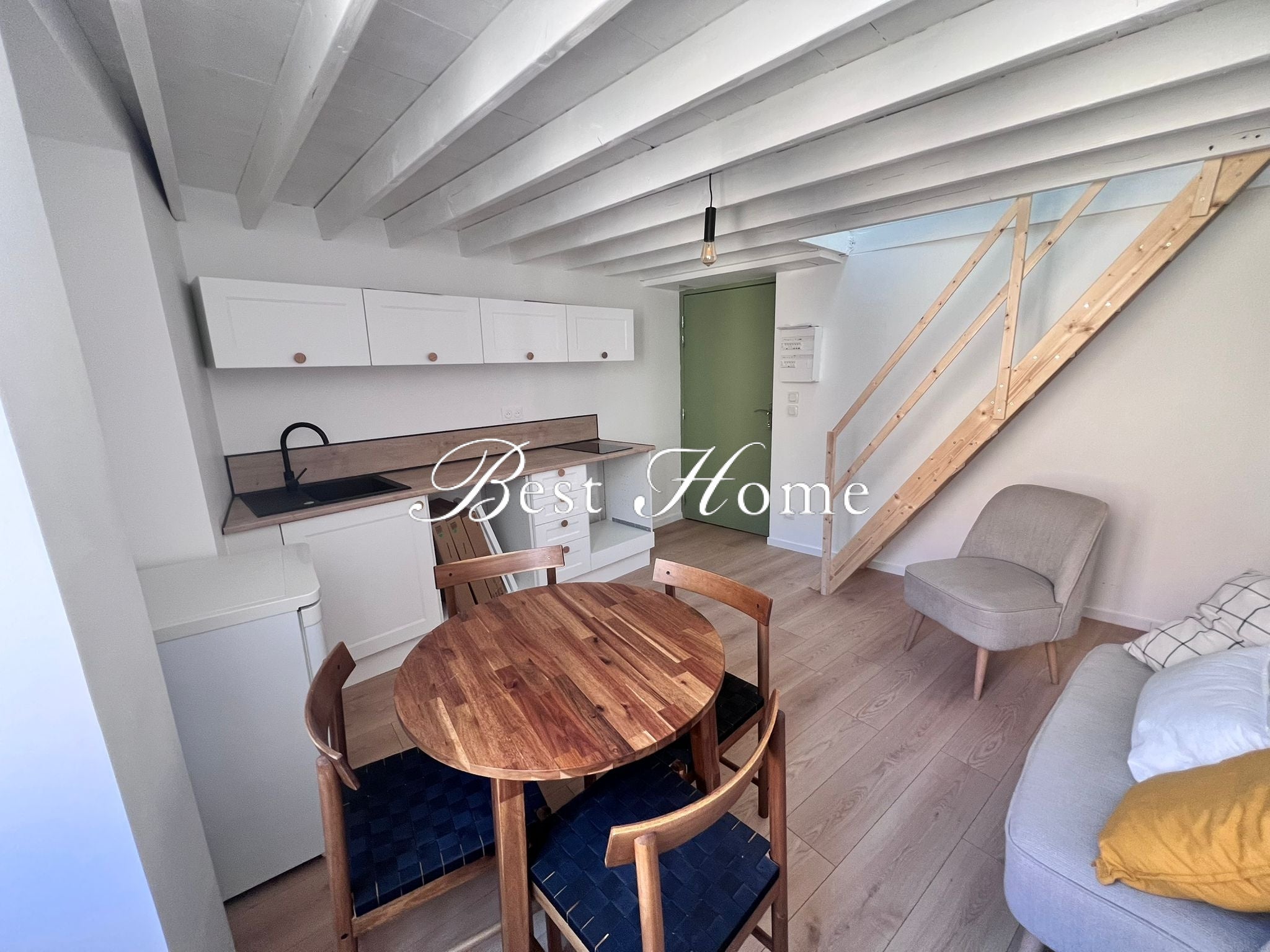 Appartement Place Questel à Nîmes