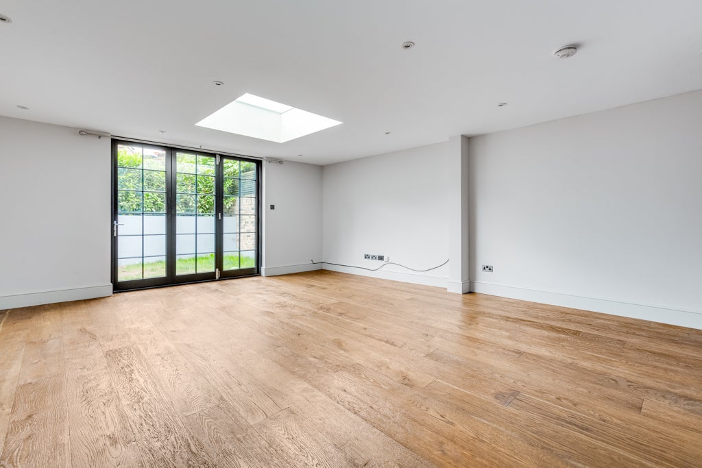 Flat Fulham Road in Greater London