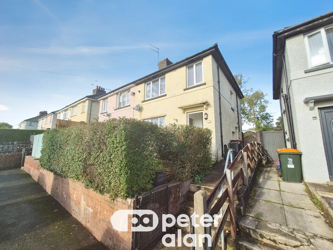 House Lodge Avenue in Newport