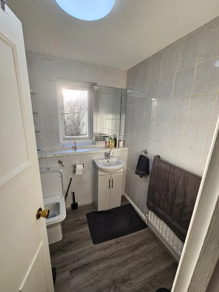 Flat Albany Park in Slough