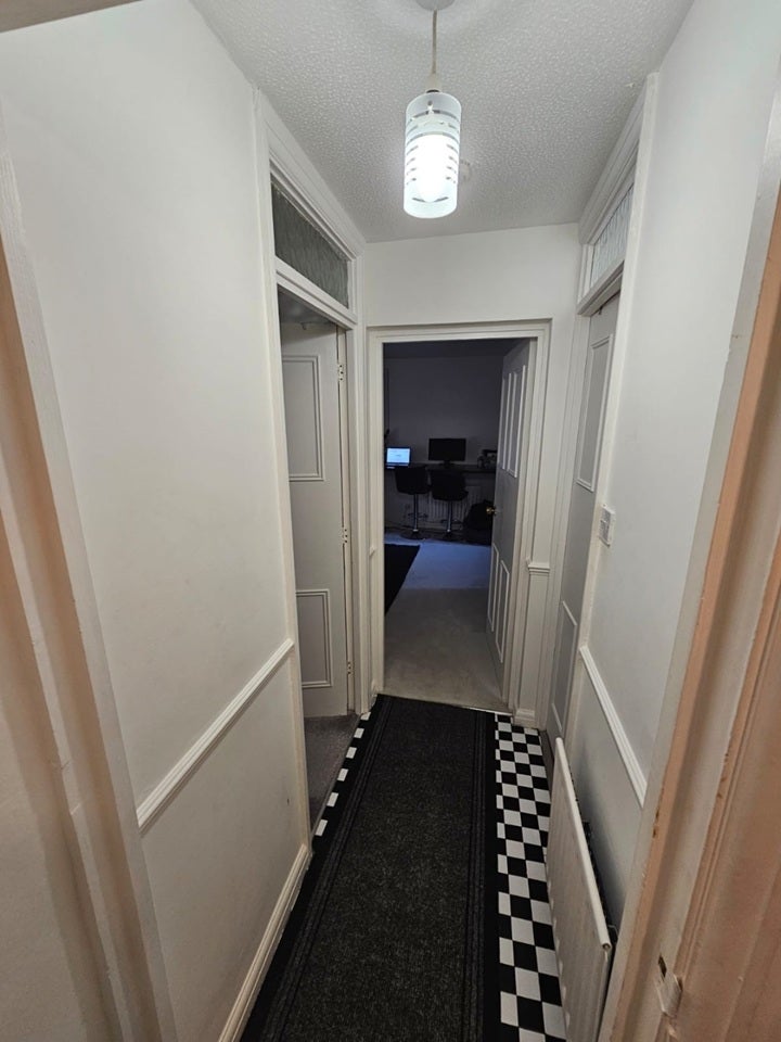 Flat Albany Park in Slough