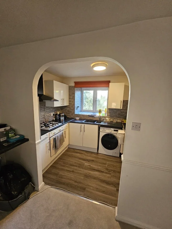 Flat Albany Park in Slough