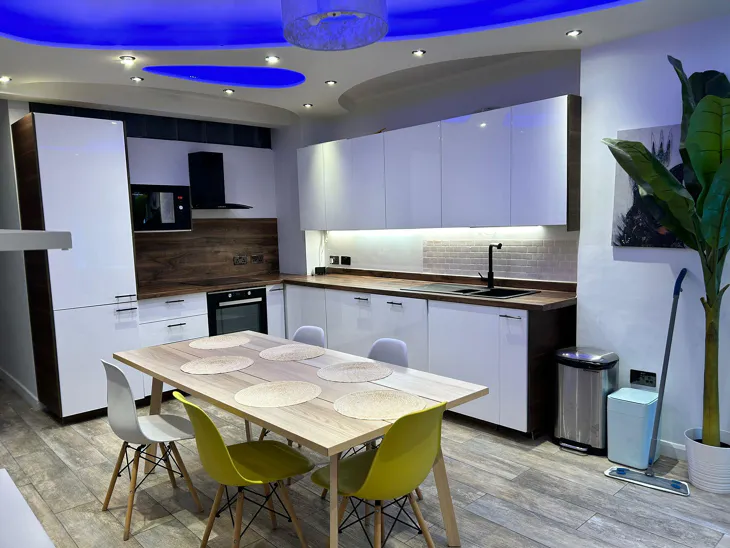 Flat Queensborough Terrace in City of Westminster