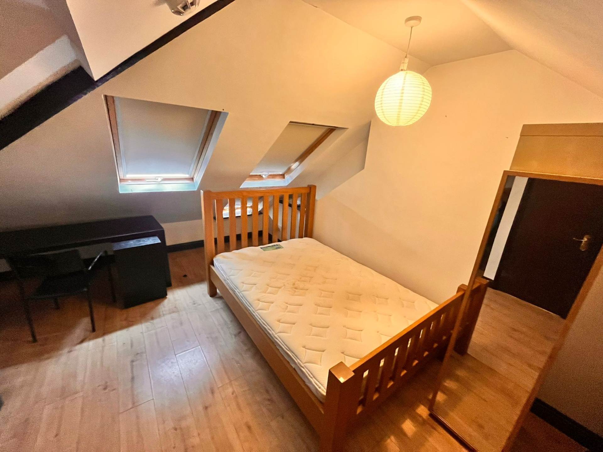Room Colum Road in Cardiff