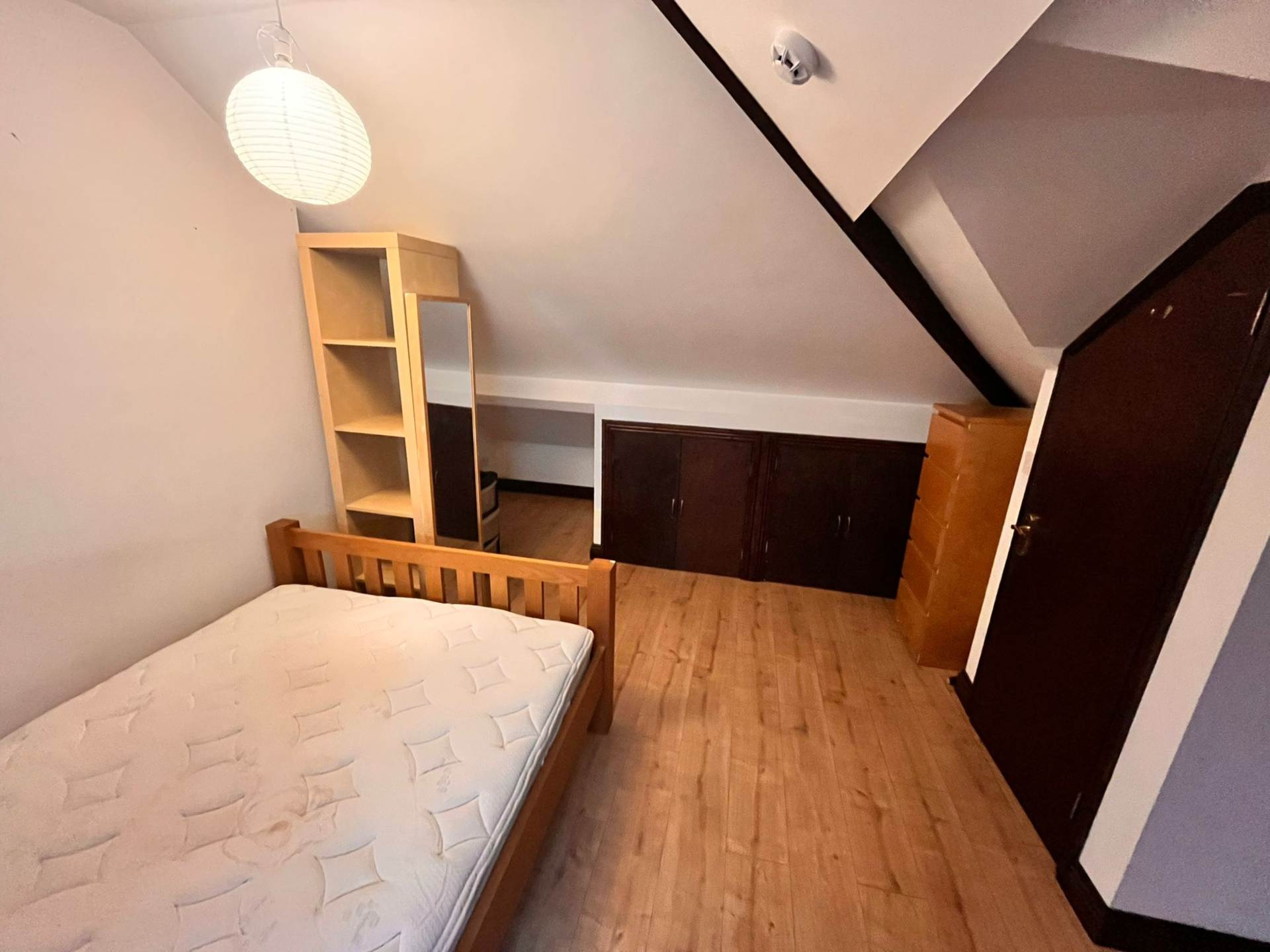 Room Colum Road in Cardiff