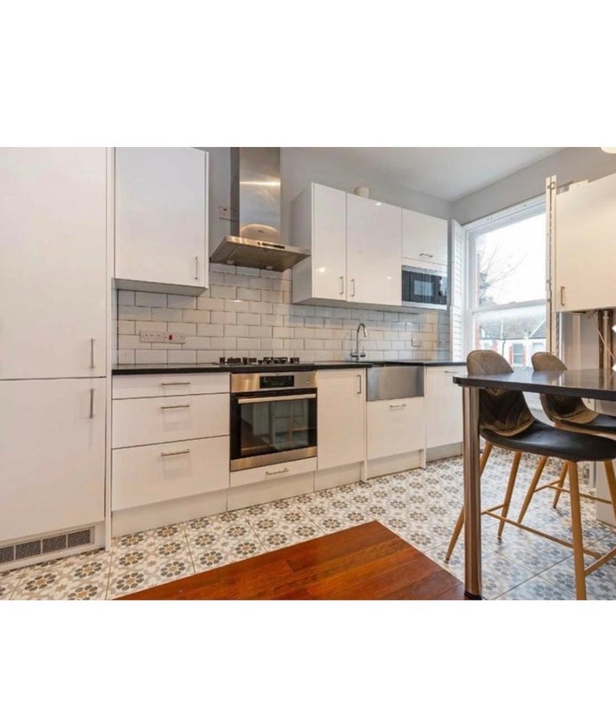 Room Lushington Road in Greater London
