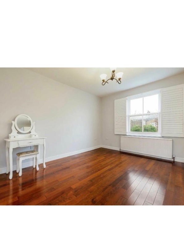 Room Lushington Road in Greater London