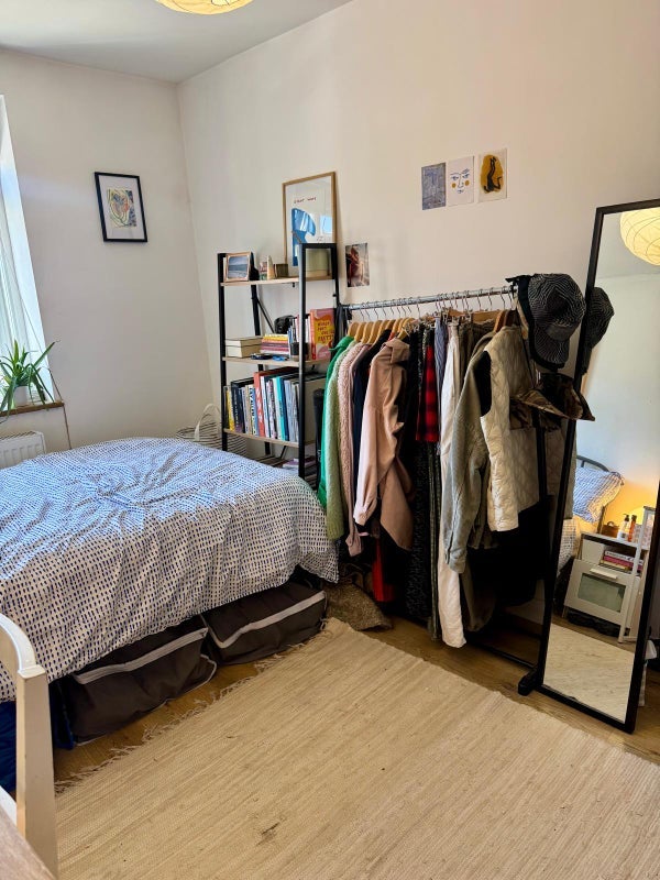 Room Downham Road in Greater London