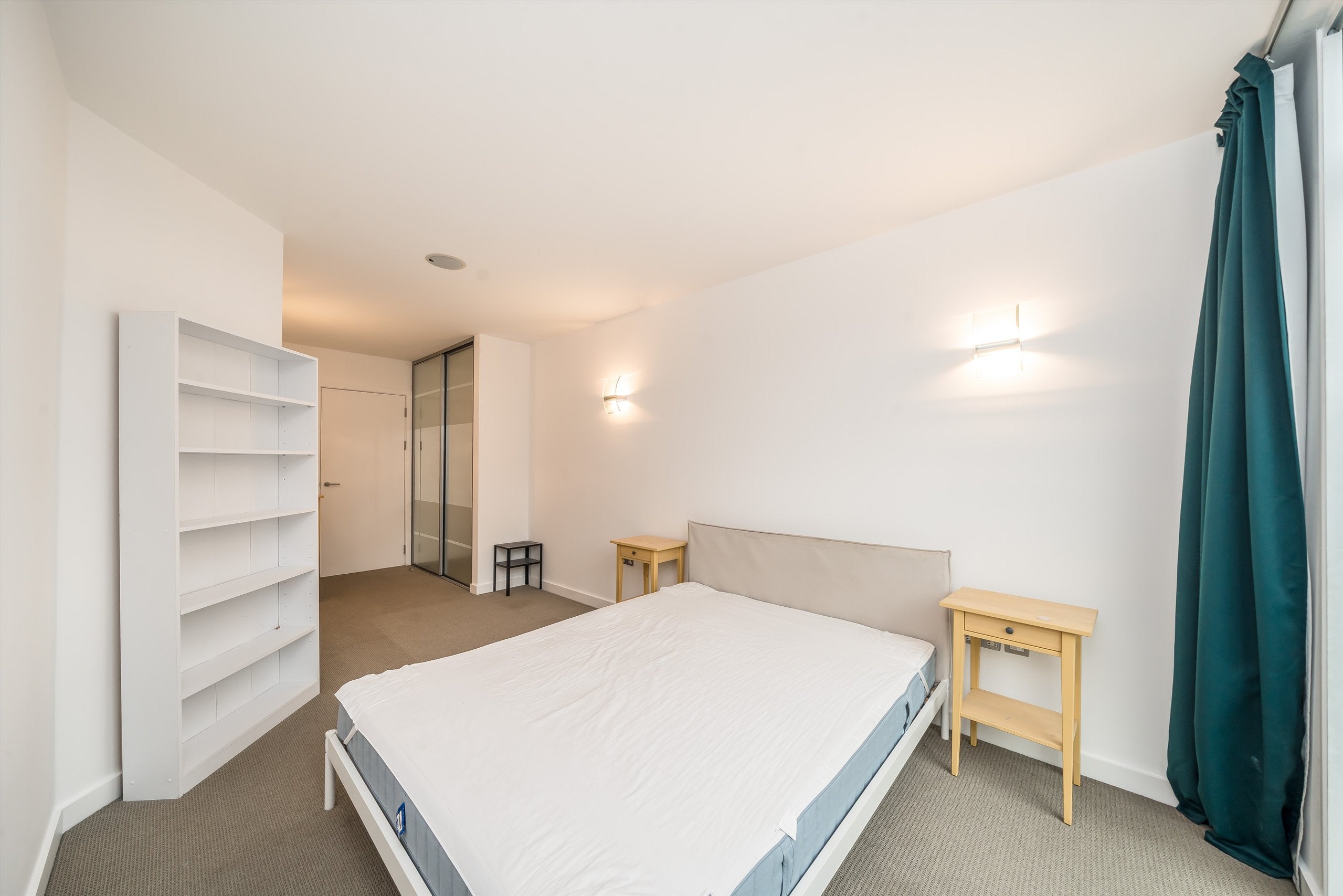 Flat Annandale Road in Greater London