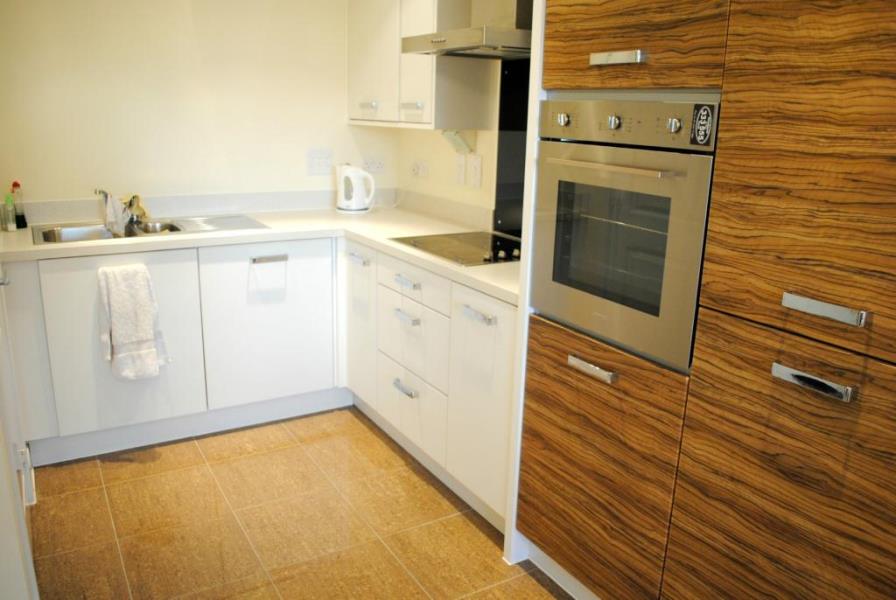 Flat Wallis Square in Rushmoor