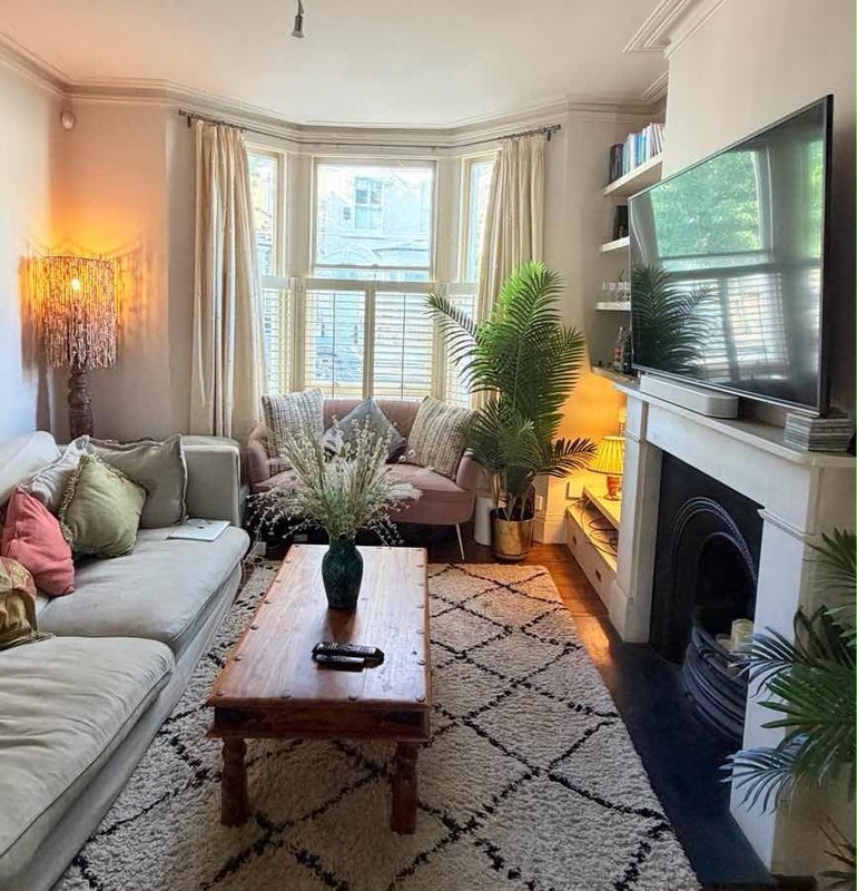 Room Khyber Road in Greater London