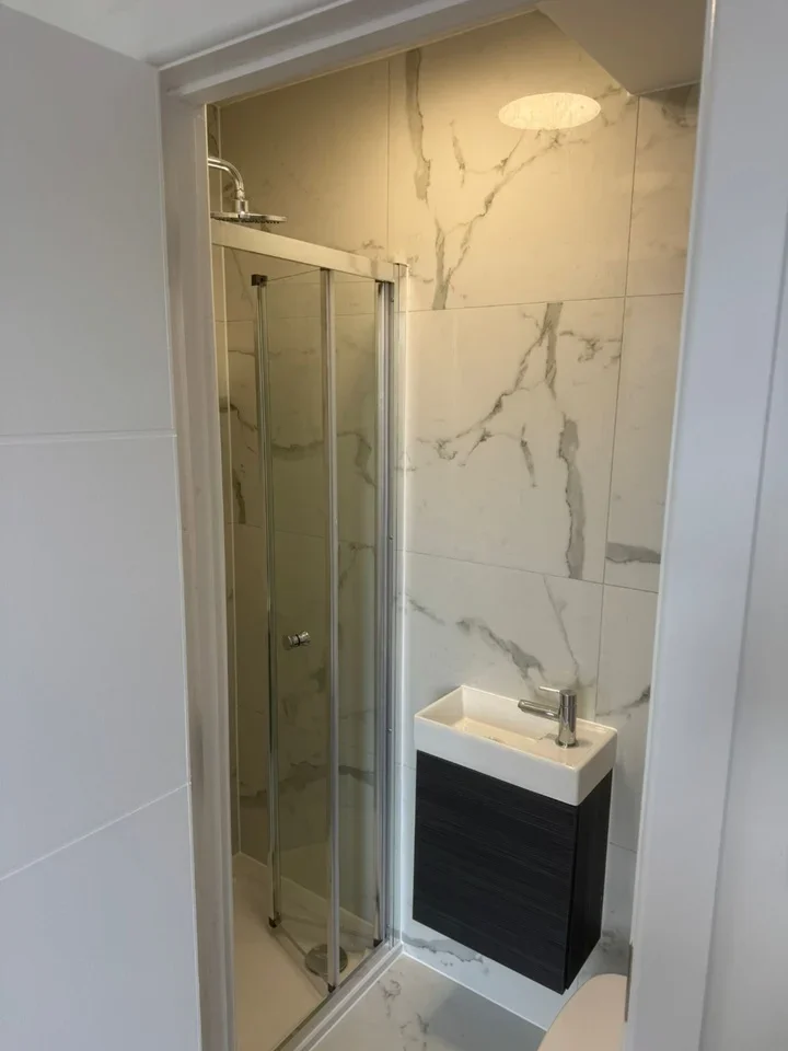 Flat Westbury Road in Greater London