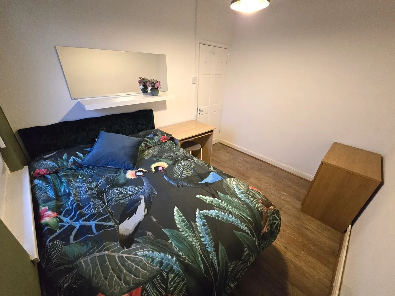 Room Bethnal Green Estate in Greater London