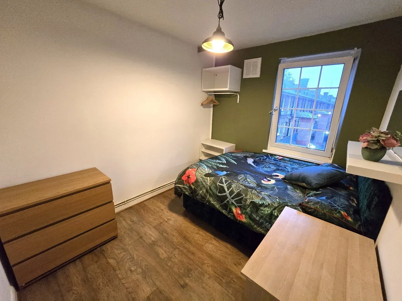 Room Bethnal Green Estate in Greater London