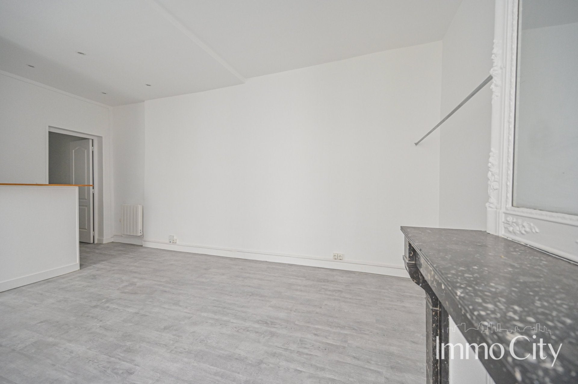 Appartement Rue Yvonne Le Tac à Paris