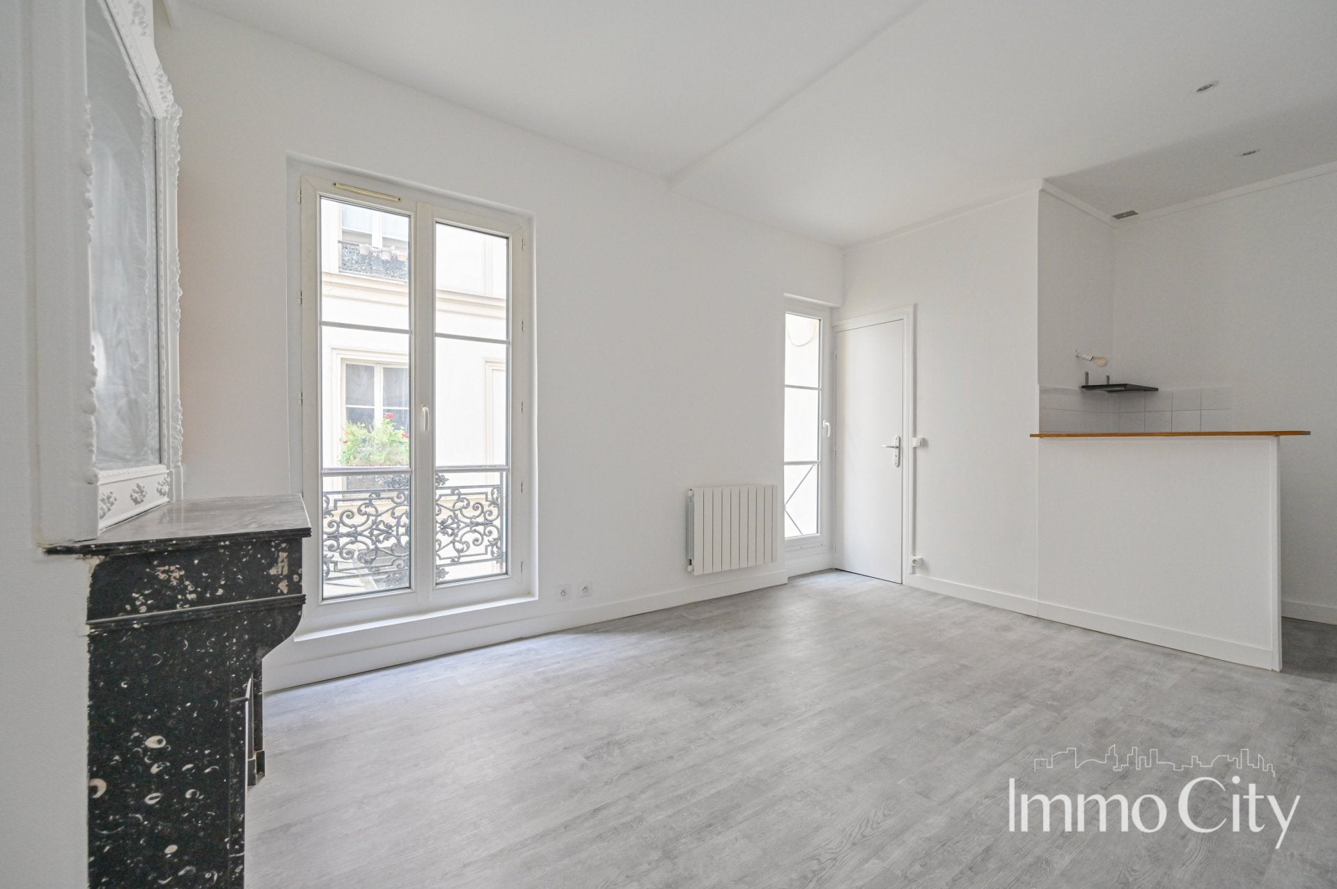 Appartement Rue Yvonne Le Tac à Paris