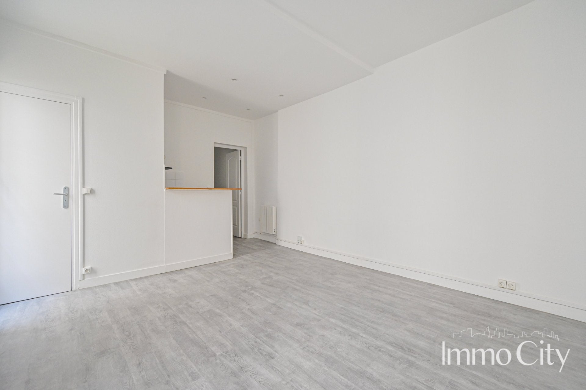 Appartement Rue Yvonne Le Tac à Paris