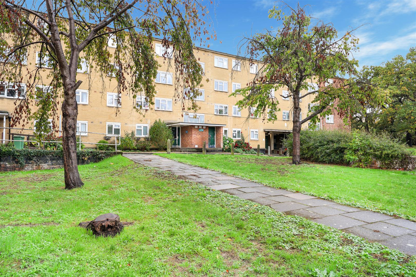 Flat Mawbray Road in Harlow