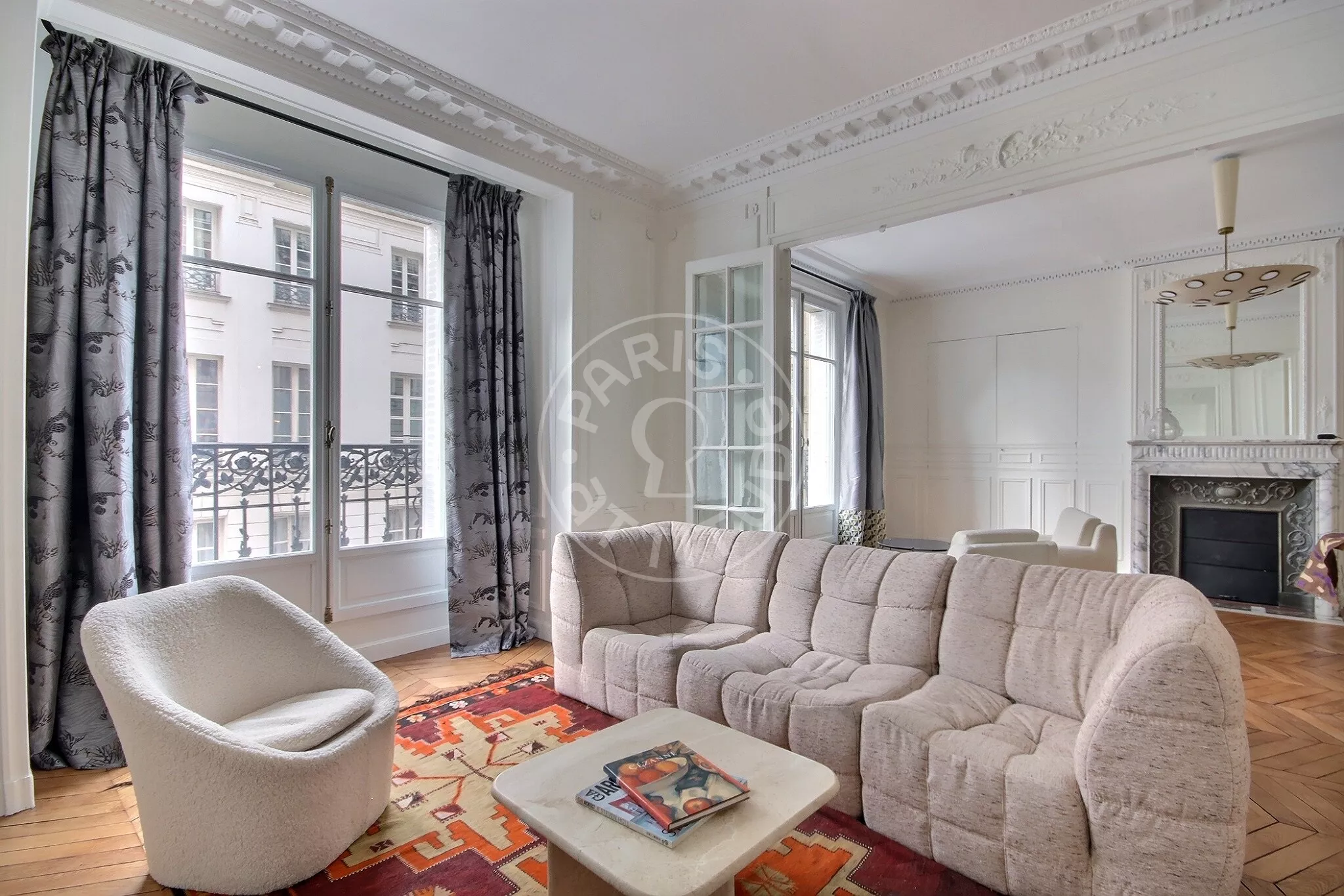 Appartement Rue du Cherche-Midi à Paris