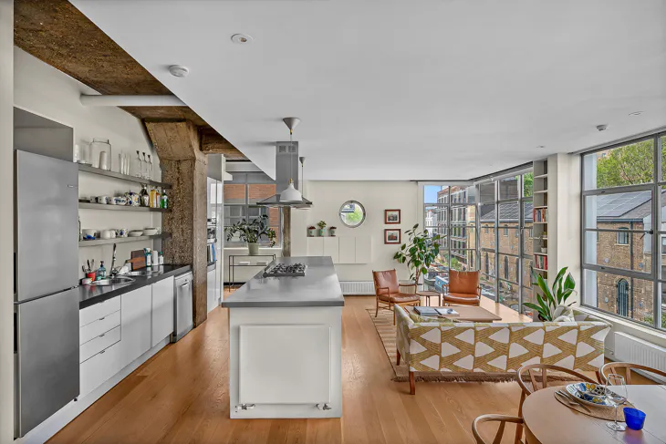 Flat Shepherdess Walk in Greater London