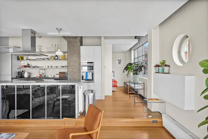 Flat Shepherdess Walk in Greater London