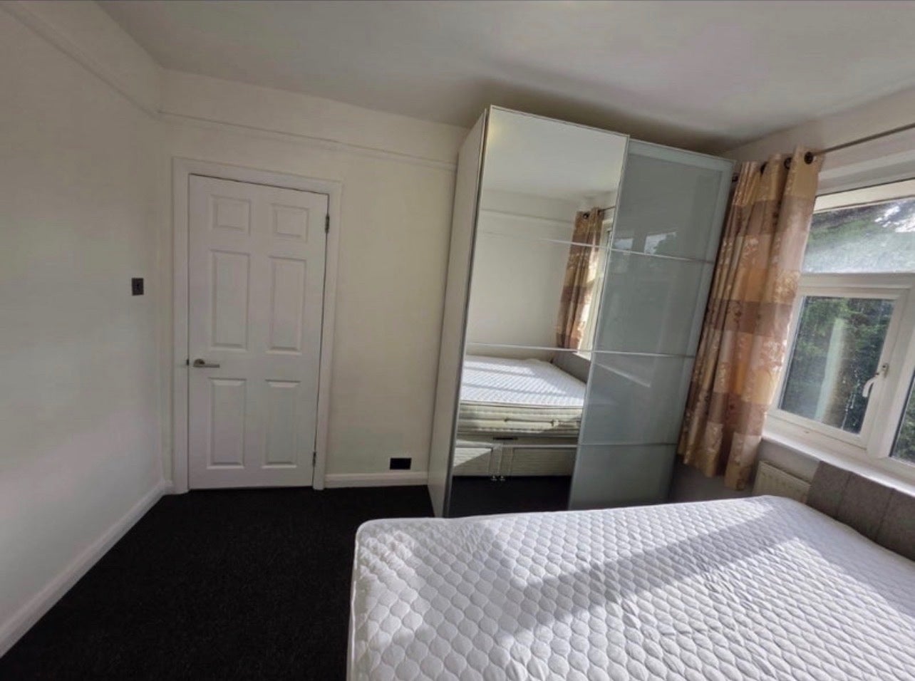 Flat Abercorn Close in Greater London
