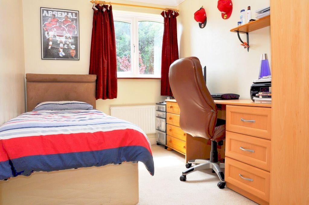 Flat Hatfield Road in St Albans