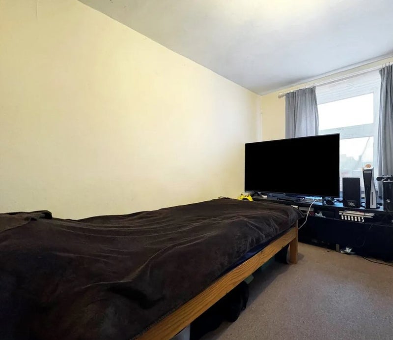 Room Marsham Street in Maidstone